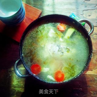 酸菜鱼头锅的做法