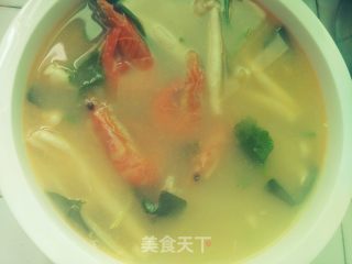 红虾海鲜菇汤的做法
