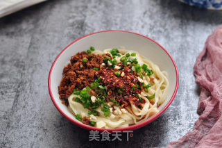 麻辣干拌手擀面的做法