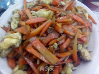 胡萝卜炒鸡蛋的做法