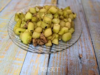 肉末炒黄瓜丁的做法