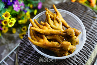 脆皮卤鸡爪的做法