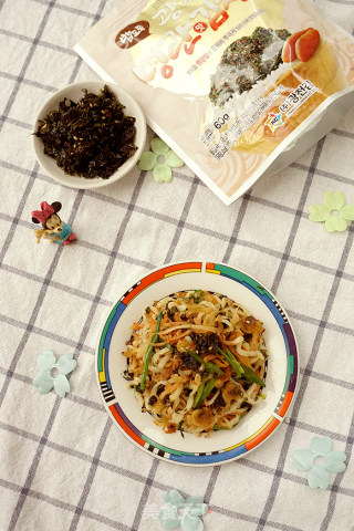 海味胡萝卜炒方便面的做法