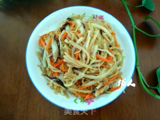 白菜胡萝卜素炒饼的做法