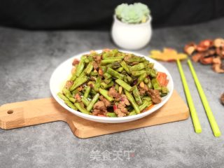 牛肉炒四季豆的做法