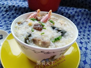 腊八新口味_海鲜皮蛋粥的做法