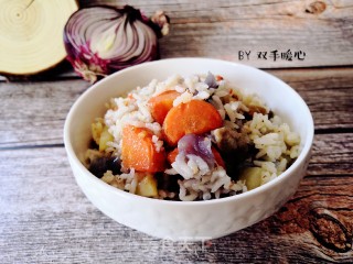 羊肉蔬菜焖饭的做法