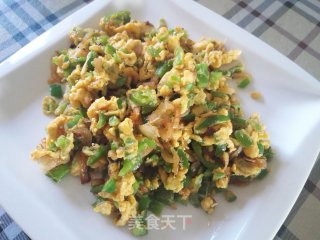 肉丁辣子炒虾皮的做法