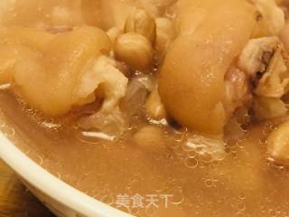 猪脚花生汤的做法