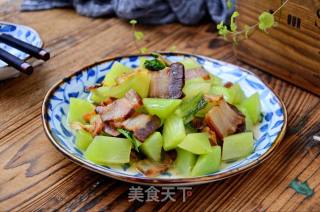 腊肉莴笋的做法