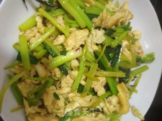 芹菜鸡蛋的做法