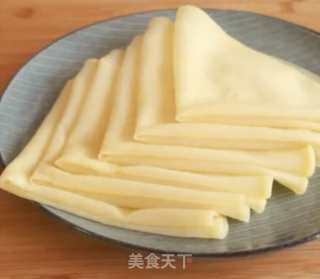 过年春卷、春饼速成法，饼皮这样做，皮薄如纸，一次可以做10张，太简单了！