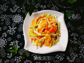 #团圆饭#胡萝卜蒜黄炒鸡蛋的做法