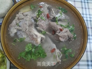 大棒骨枸杞汤的做法