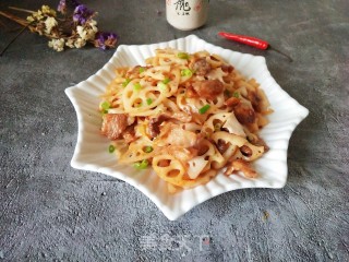 团圆饭-五花肉炒藕片的做法