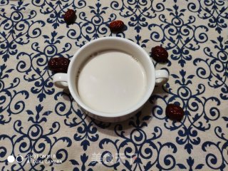 花生红枣牛奶浆的做法