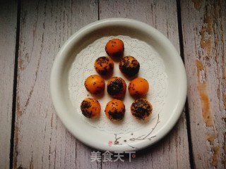 #团圆饭#黑芝麻红薯丸的做法