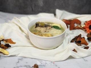 鸡汤蛋饺面的做法