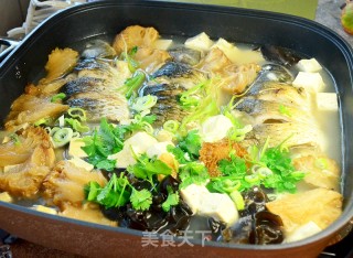 猴头菇豆腐炖鲫鱼的做法