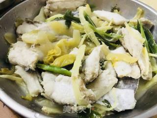 酸菜鳗鱼的做法