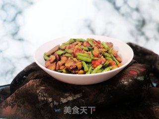 香辣鸡腿炒豆王的做法