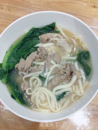 羊肉卷热面条的做法