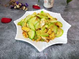 西葫芦炒鸡蛋的做法