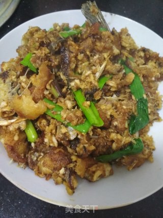 蒜苗鱼碎的做法