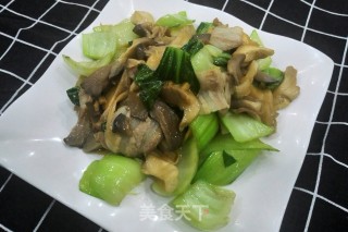 平菇肉片炒油菜的做法