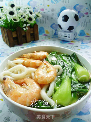青菜鲜虾乌冬面的做法