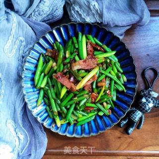 蒜苔炒火腿的做法