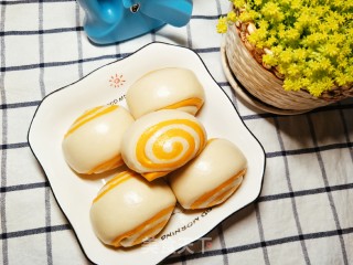 花式面点双色祥云卷的做法