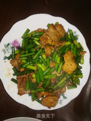 蒜苔炒肉的做法