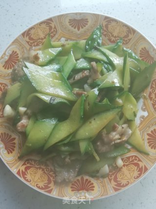 黄瓜片炒肉的做法