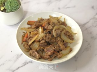 孜然洋葱炒牛肉的做法