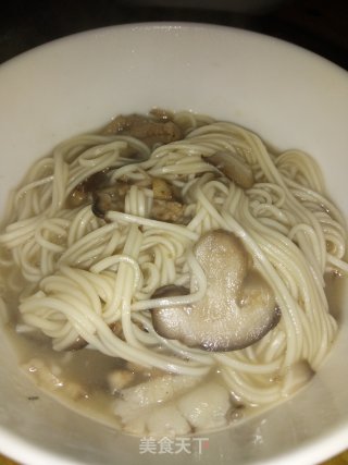 香菇肉丝原汤面的做法