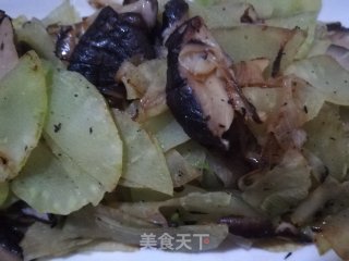 莴笋炒香菇的做法