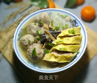 蛋卷肉丸粉丝汤的做法
