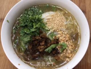 酸菜米线的做法