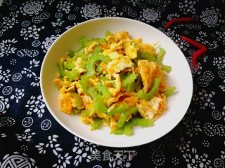 #团圆饭#苦瓜炒鸡蛋的做法