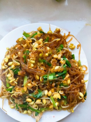 黄豆芽豆芽新吃法---这样做不仅 简单还超级下饭的做法