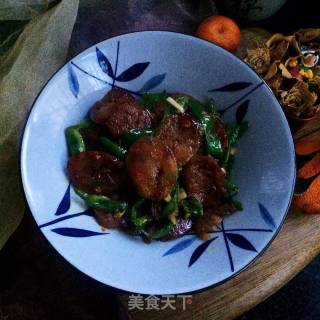 青椒炒腊肠的做法