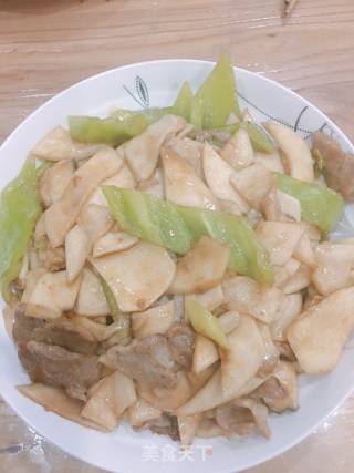 杏鲍菇炒肉片的做法