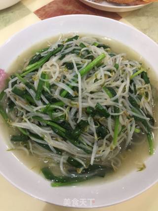 绿豆芽炒韭菜的做法