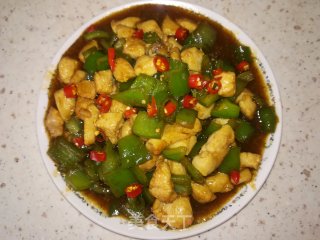 青椒炒鸡丁的做法