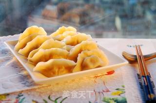 酸菜猪肉馅水饺的做法