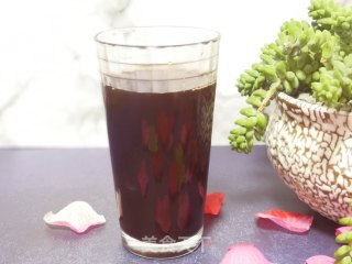 玫瑰花红糖养颜姜茶