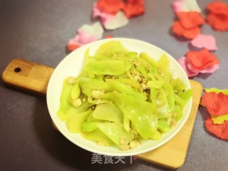 十分钟搞定的快手菜—肉末莴笋