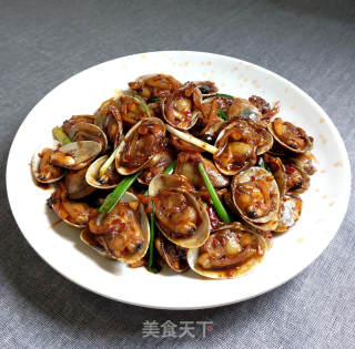 酱爆花甲的做法