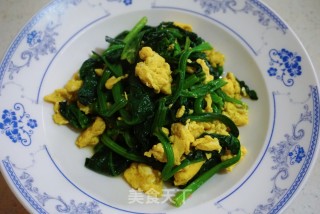 菠菜炒鸡蛋的做法